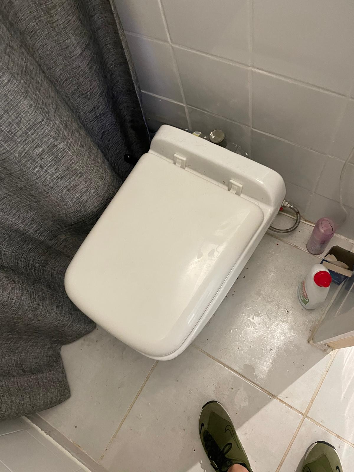 Installation de plomberie : tuyauterie et sanitaires